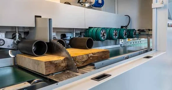 UltraCut 7000 cutting heavy solid-wood sections